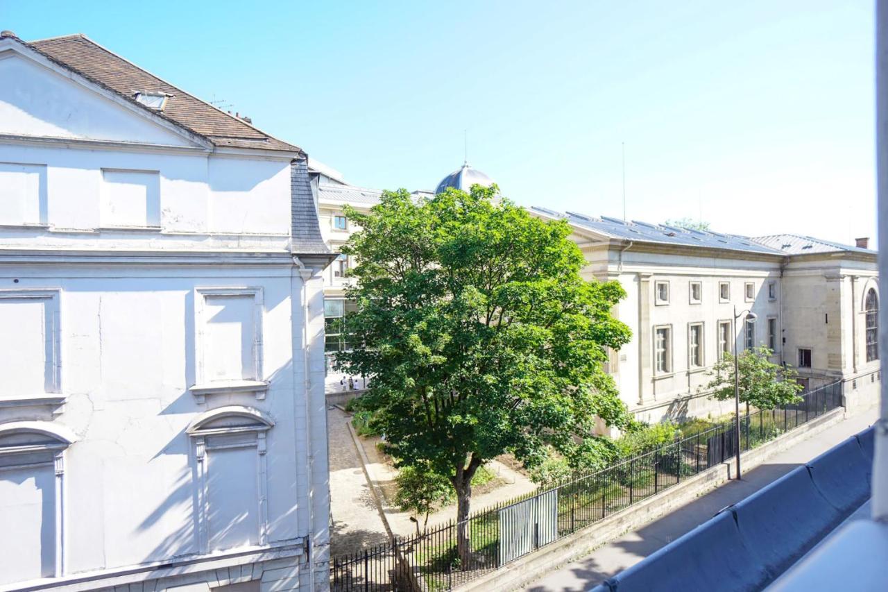 Beautiful Apartment In The Heart Of باريس المظهر الخارجي الصورة